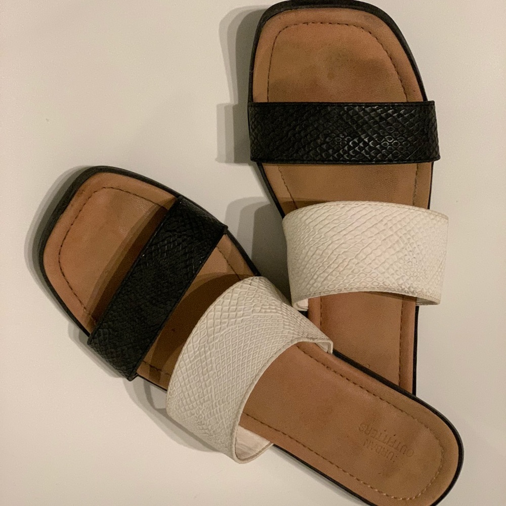 Strapped sandals
